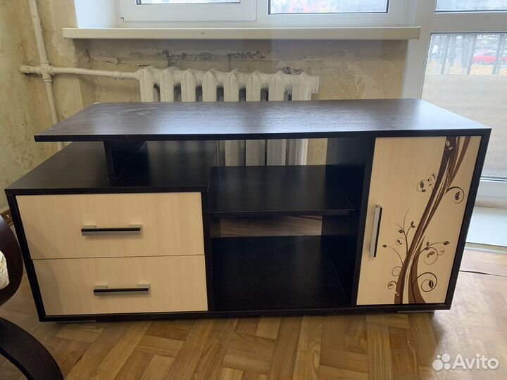 Тумба под телевизор