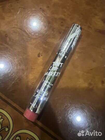 Профессиональный маркер для губ Lamel новый