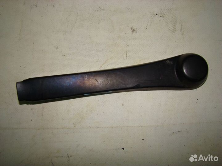 Накладка на поводок стеклоочистителя LH BMW 530i E