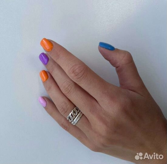 Аппаратный маникюр