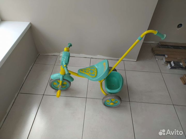 Детский трехколесный велосипед бу