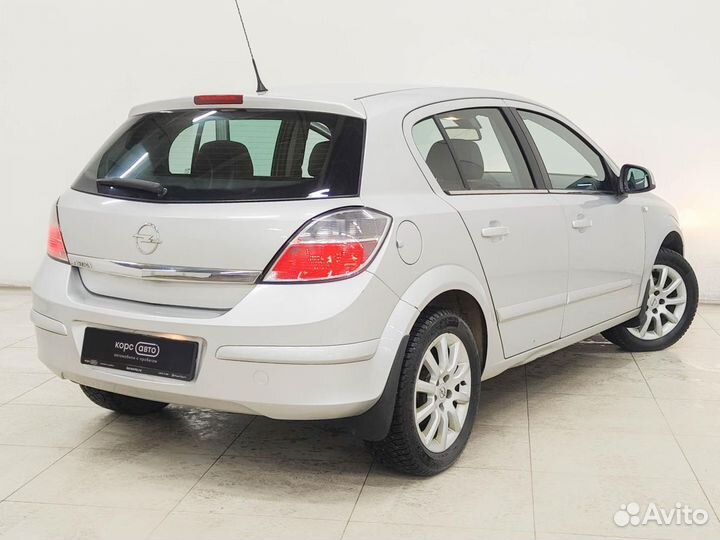 Opel Astra 1.8 AT, 2014, 133 256 км