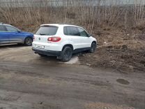 Volkswagen Tiguan 2.0 AT, 2010, 150 800 км, с пробегом, цена 1 050 000 руб.