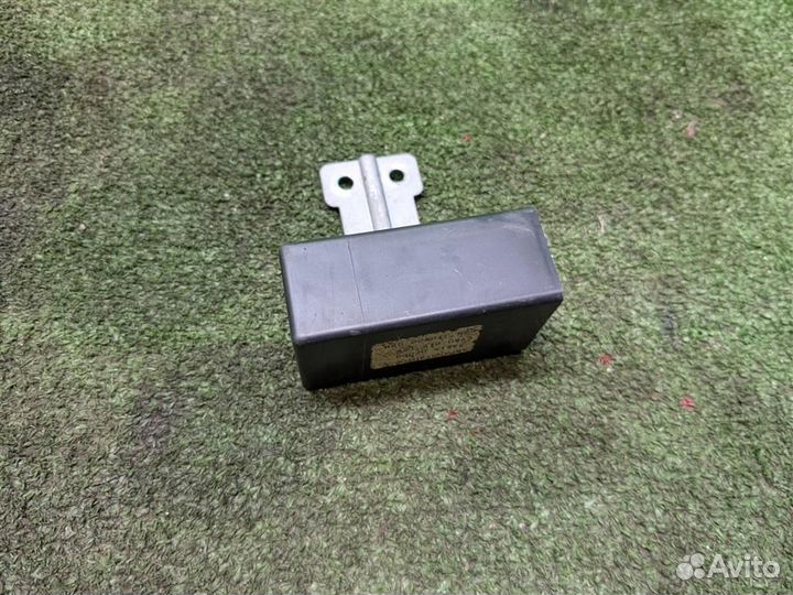 Блок управления стеклоподъемниками Nissan Terrano