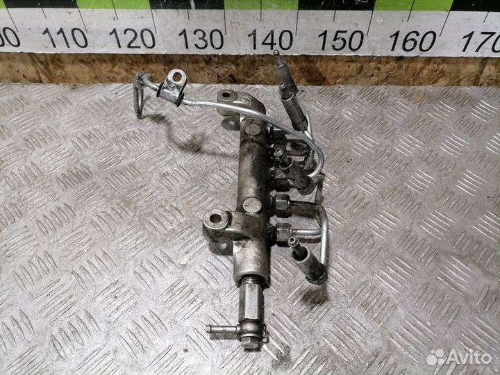 Рейка топливная рампа Nissan Navara d40