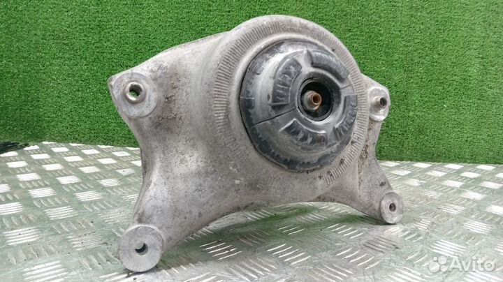 Стойка Audi A4 Правая Передняя