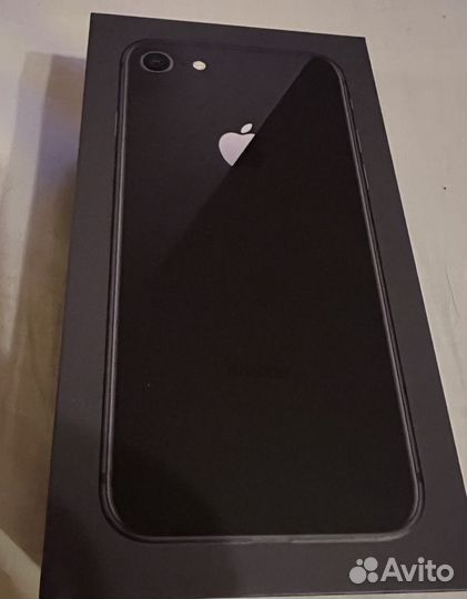 iPhone 8, 64 ГБ