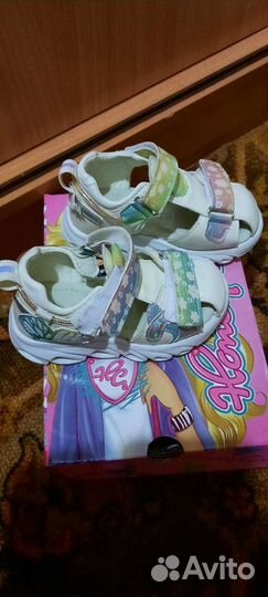 Босоножки и сандали