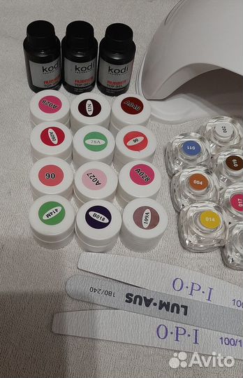 Лампа и гель лаки новые