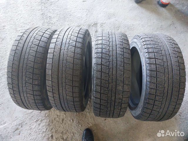 Bridgestone Blizzak Revo GZ 235/55 R17
