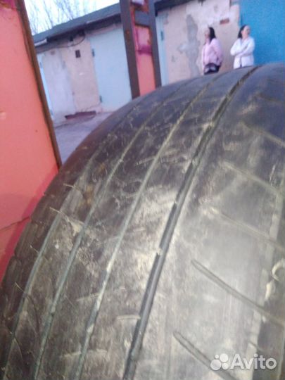 Bridgestone Dueler H/L 33 235/55 R20