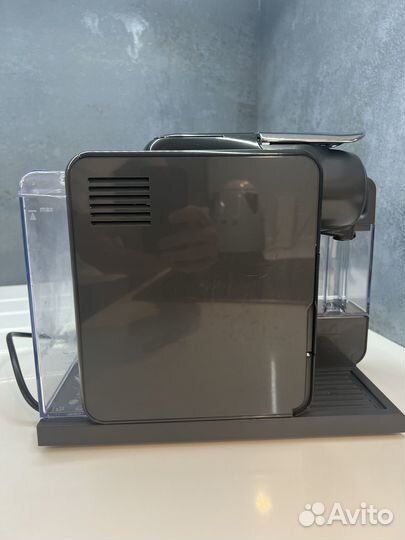 Капсульная кофемашина DeLonghi Nespresso EN560.B