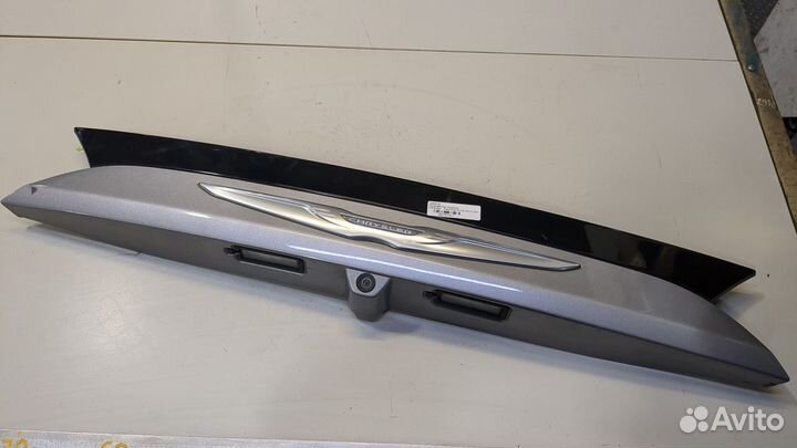 Подсветка номера Chrysler Pacifica, 2017