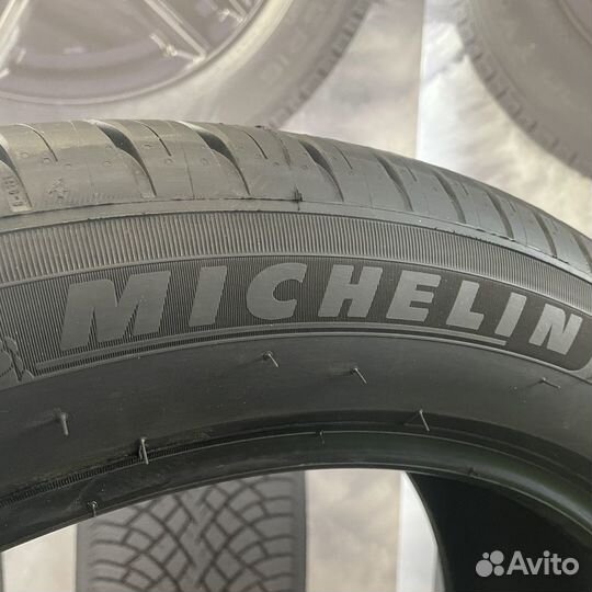 Michelin Pilot Sport 4 SUV 275/40 R22 107Y