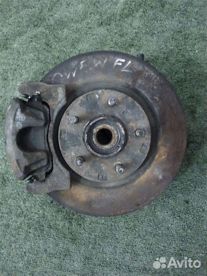 Ступица (кулак, цапфа) передняя левая Mitsubishi