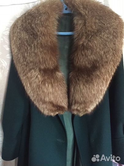 Пальто женское зимнее 48р с шикарным мехом