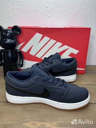 Кроссовки женские Nike SB