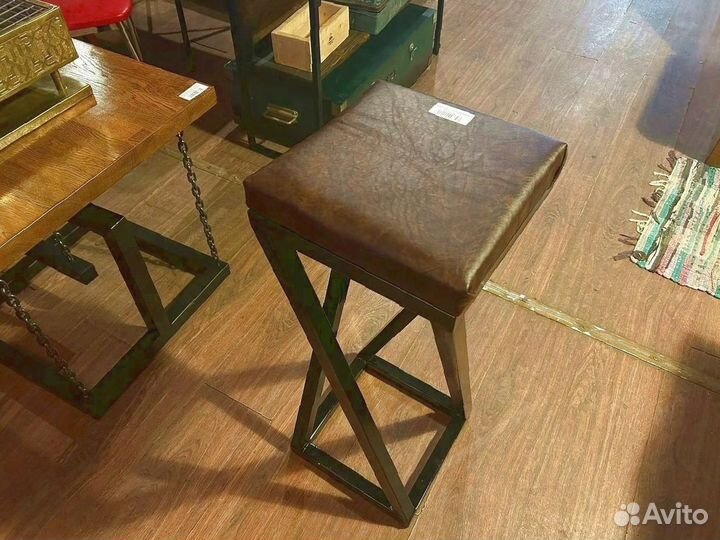 Барный стул