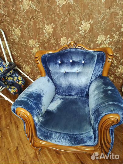 Диван с креслами