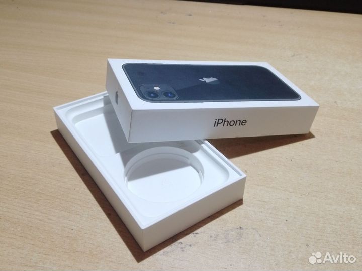Коробка от iPhone 11 black