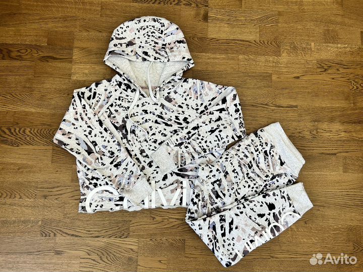 Спортивный костюм женский calvin klein