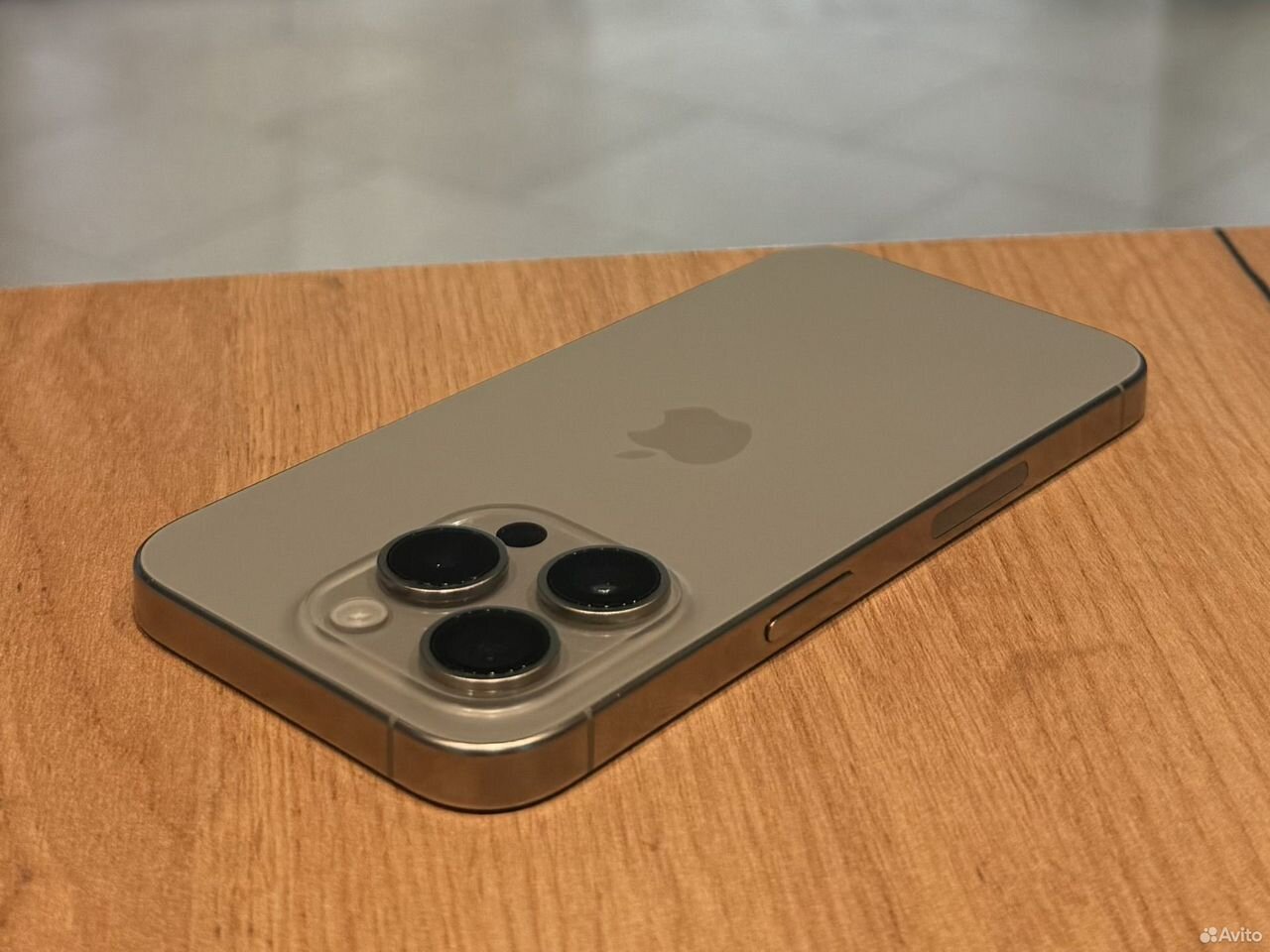 iPhone 15 Pro, 256 ГБ