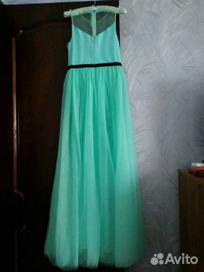 Платье праздничное