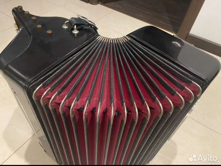 Готово-выборный баян Юпитер