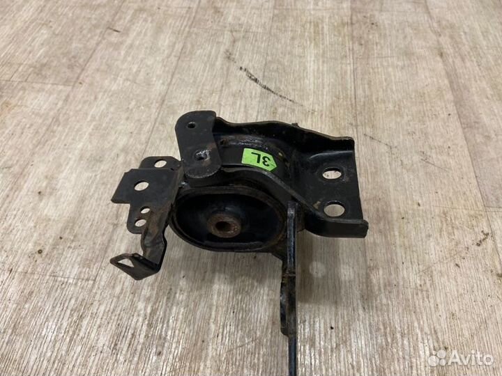 Опора (подушка) левая Toyota Avensis T25 1zzfe