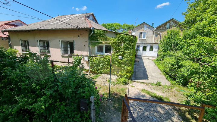 Дом 223 м² на участке 8,8 сот.