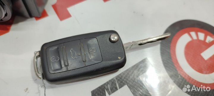 Замок зажигания Volkswagen Touareg 7LA AXQ