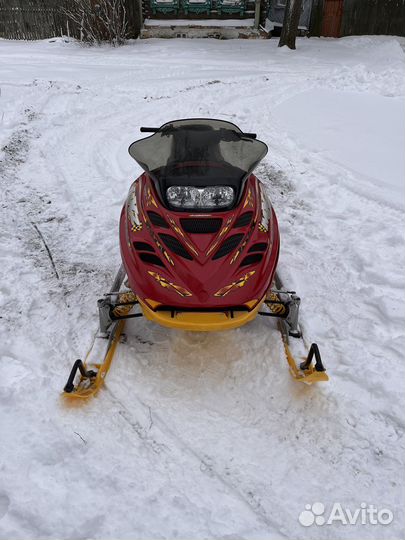BRP Ski-Doo MXZ X800