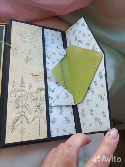 Фотоальбом-клатч ручной работы в технике скрапбуки