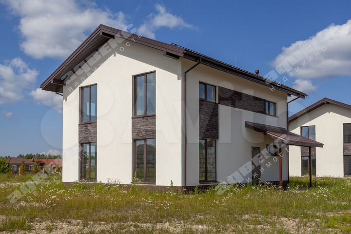 Коттедж 178 м² на участке 12 сот.