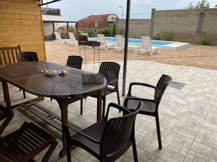 Дом 260 м² на участке 6 сот.