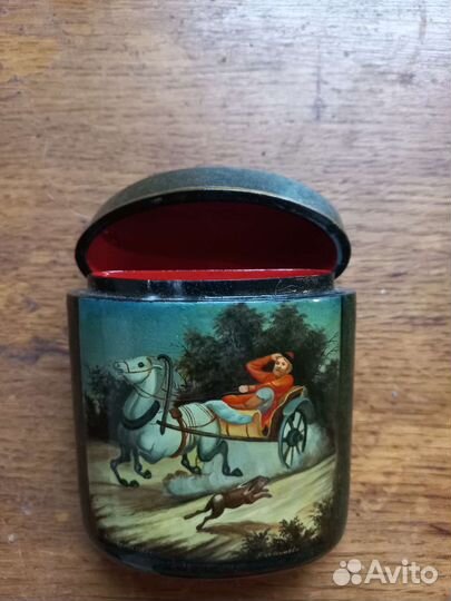 Шкатулка-портсигар (Федоскино)