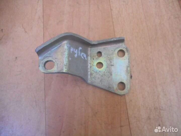 Кронштейн Mitsubishi Legnum (96-02 года) EA1W, EA3