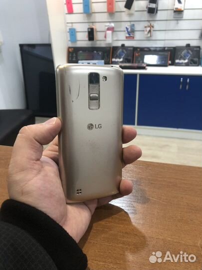 Смартфон LG