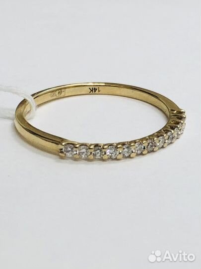 Золотое кольцо с бриллиантом