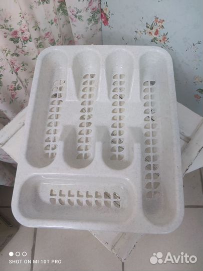 Лоток для столовых приборов