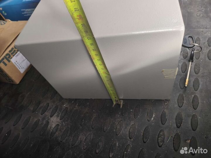 Сейф aiko 260x230x170 новый