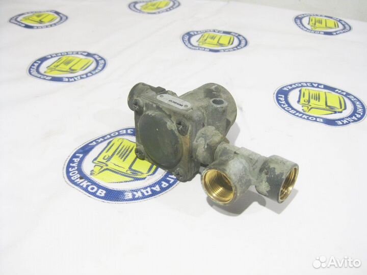 Клапан пневматический 1725688 DAF, XF 105