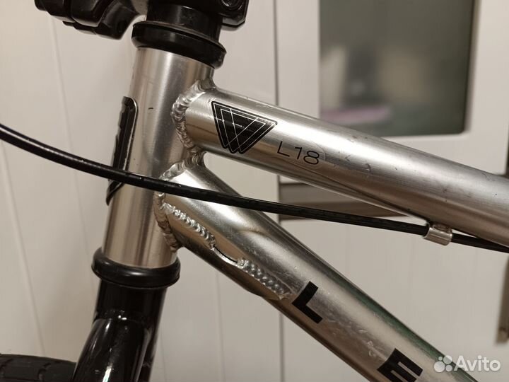 Велосипед трюковой BMX Mongoose legion L18