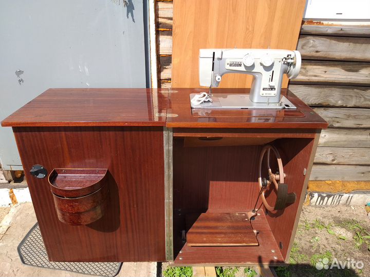 Машина Швейная ножная