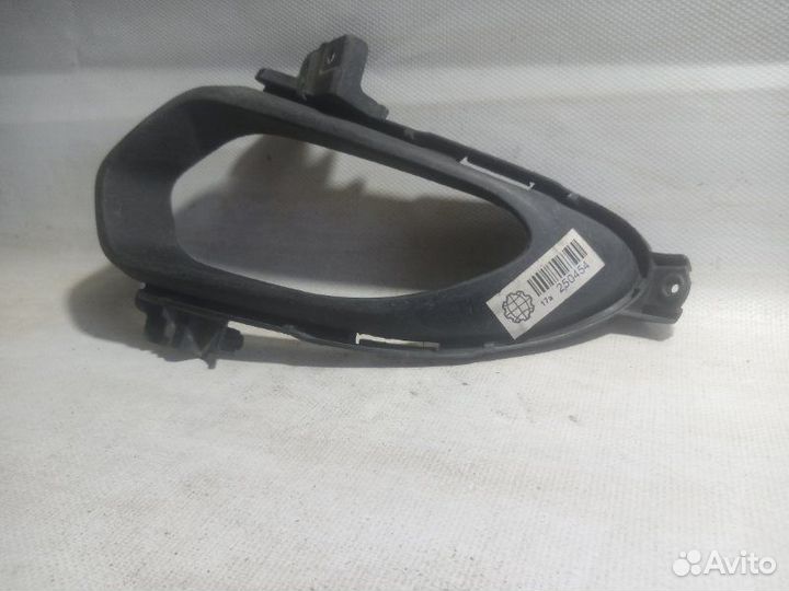 Накладка на туманку передняя правая Kia Ceed 2