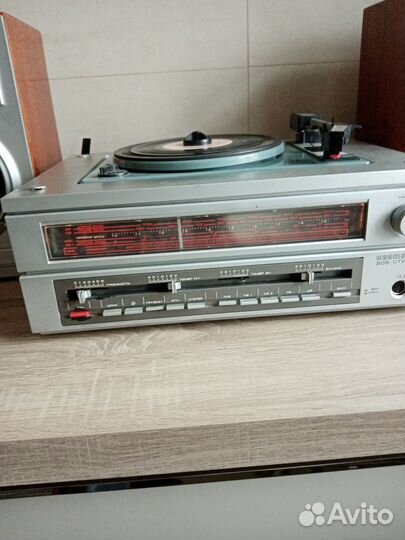 Проигрыватель винила с радио контакта 205 с