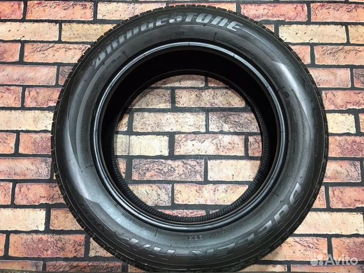 Bridgestone Dueler H/P Sport 215/60 R17