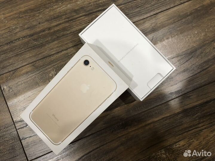 Коробка от iPhone 7