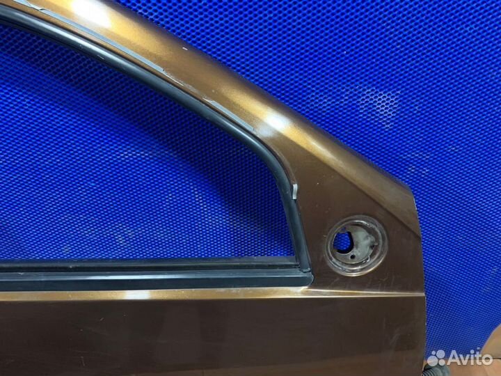 Дверь передняя правая Renault Duster