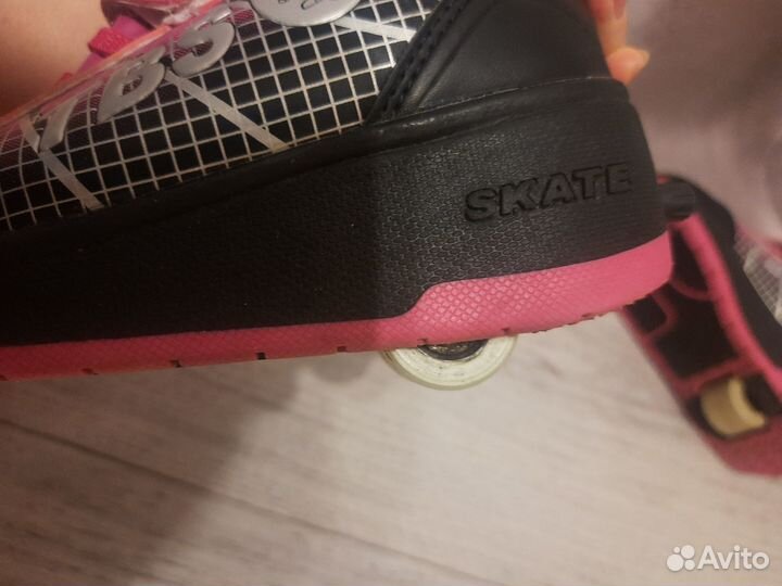 Роликовые кроссовки